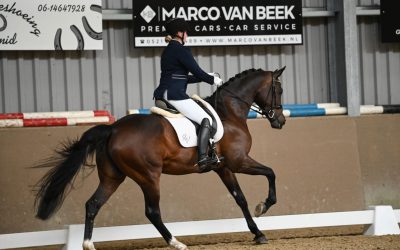 Schoondochter Jacky Bakker scoort in de Z-dressuur!